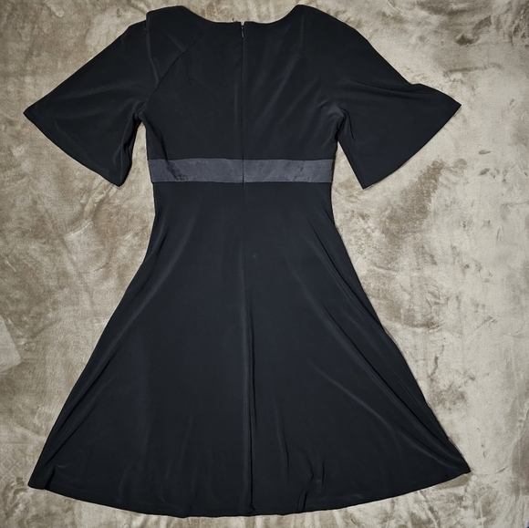 Nine West ✦ Silk Embroidered Floral Appliqué Dress ✦ Black ✦ Fitted Short Sleeve - Picture 12 of 17